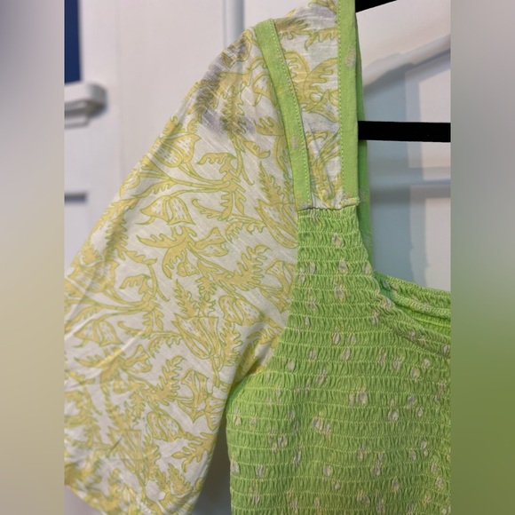 Free People Marigold Square Neck Floral Print Smocked Top in Keylime Size XL - Picture 3 of 5